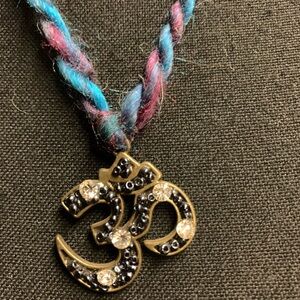 🤑5 for $25  
Om Pendant Necklace with Twisted Cord